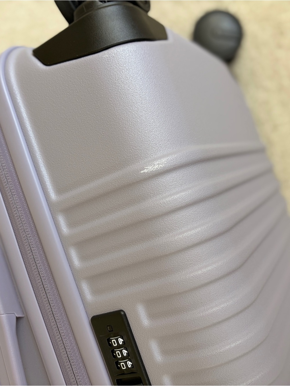 BÉIS Lavender International small Carry-On Spinner Suitcase - Picture 7 of 8